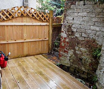 3 bedroom terraced house to rent - Photo 6