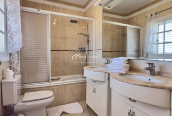 Chalet pareado · Alquiler a largo plazo ·