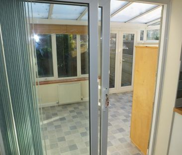 2 bedroom terraced house to rent - Photo 2