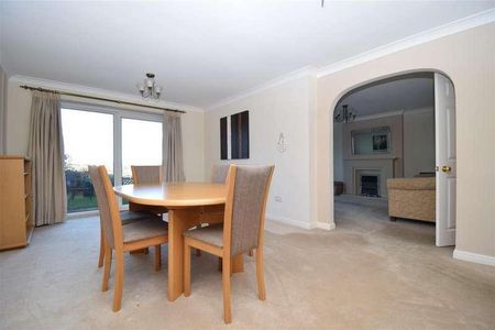 Cliffe Crest, Horbury, WF4 - Photo 5