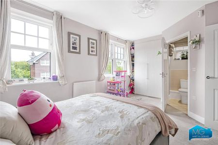 4 bedroom semi-detached house to rent - Photo 5