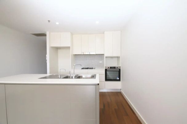 “Modern 2 Bedroom, 2 Bathroom Apartment in the Heart of Bankstown” - Photo 1