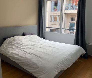 Location Appartement 2 pièces 46m² LILLE 59000 - Photo 2