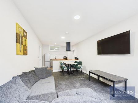 2 bedroom apartment to rent - Photo 2