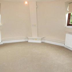 Upper Roundel Park Road, Faversham, ME13 8ES, Kent - Photo 1