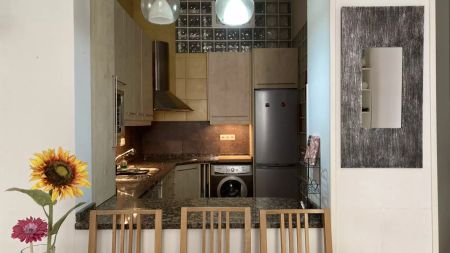 Whole 2 bedrooms apartment in Madrid - Photo 2