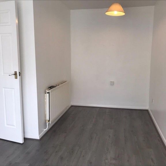 Elkstone Close, Worcester - Photo 1