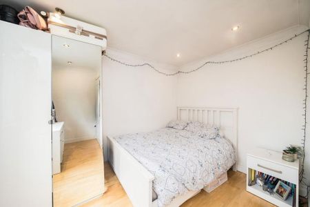 3 bedroom flat to rent - Photo 5