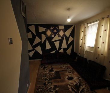 Aldenham Drive, Uxbridge, UB8 - Photo 5