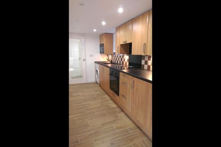 2 Bed Flat, Peckham Hill Street, SE15 - Photo 5