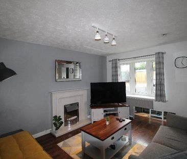 2 bedroom terraced house to rent - Photo 2