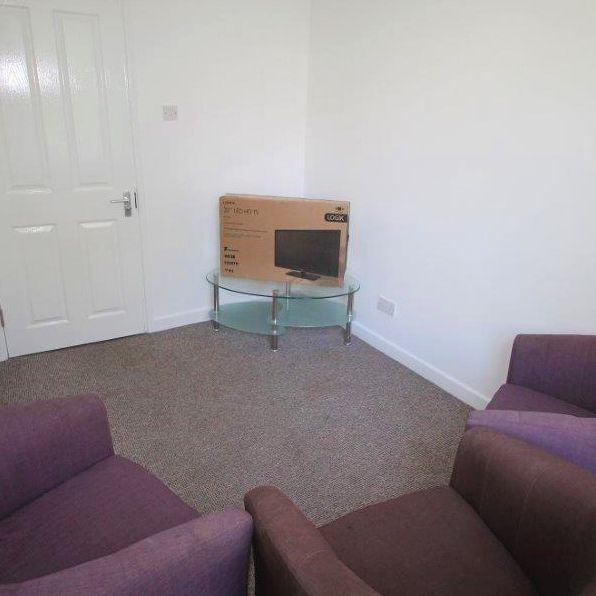 2 Bedroom | Flat 2, 9 North Road East, PL4 6AS - Photo 1