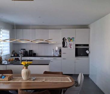 Moderne Wohnung mit Balkon und Bergsicht - Photo 3