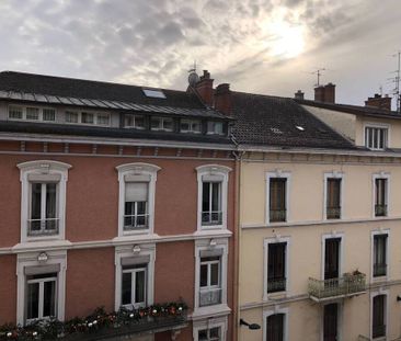 Location Appartement 1 pièce 37m² ANNECY 74000 - Photo 6