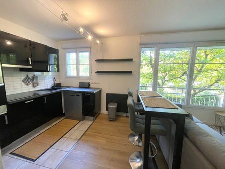 A LOUER - T2 MEUBLÉ - CHAMBRE + PARKING - Photo 4