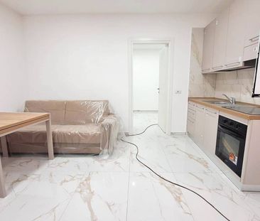 Bilocale salita Arenella 5, Arenella, Napoli - Foto 3