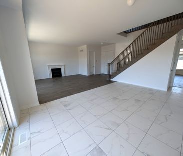For Lease - 3 Rail Trail Court, Georgina, Ontario - Photo 2