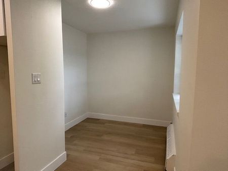 For Lease - 3151 Jaguar Valley Drive Unit# 202, Mississauga, Ontario - Photo 5