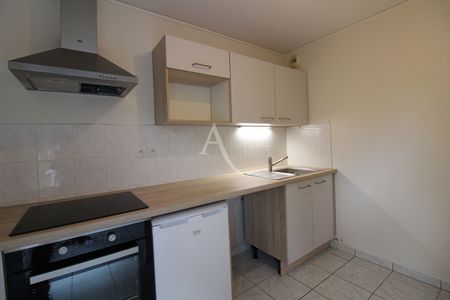 Location Appartement 1 pièce 35m² - Photo 4