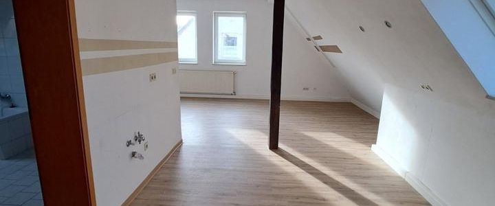 kleine 2-Zimmer-Wohnung im DG - Foto 1