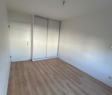 location Appartement T2 DE 43.44m² À ELANCOURT - Photo 3