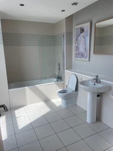 *stunning Penthouse Apartment OBEL Tower*, 62 Donegall Quay, Belfast, BT1 3NL - Photo 5