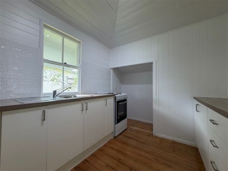 Newly Renovated 3 bedroom home in Hermit Park - Photo 4