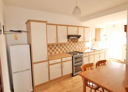 1 bedroom upper floor maisonette to rent - Photo 4