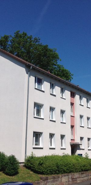 Komfortable 3-Zimmer-Wohnung mit Balkon und Keller - Foto 1