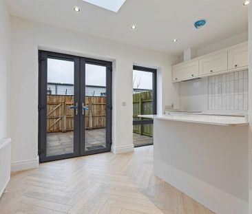 8 Loopland Road, Belfast BT6 9EA - Photo 6