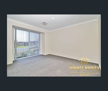 MODERN FAMILY LIVING IN THE HEART OF BALDIVIS - Photo 5