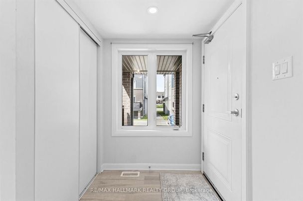 For Lease - 706 Amberwing Private N/A Unit# Unit D, Orleans - Cumberland and Area, Ontario - Photo 1