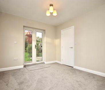 2 bedroom Detached House to let - Photo 6