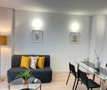 Apartamento de alquiler en Palacio - Photo 2