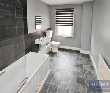 2 bedroom House To Let Total Size: 896 SQ FT - Photo 4