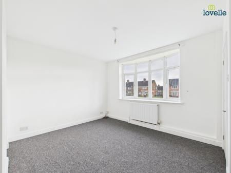 2 bedroom Terraced House To Let - Photo 2