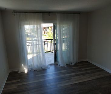 For Lease - 440 Via Verona Avenue Unit# D, Barrhaven, Ontario - Photo 2