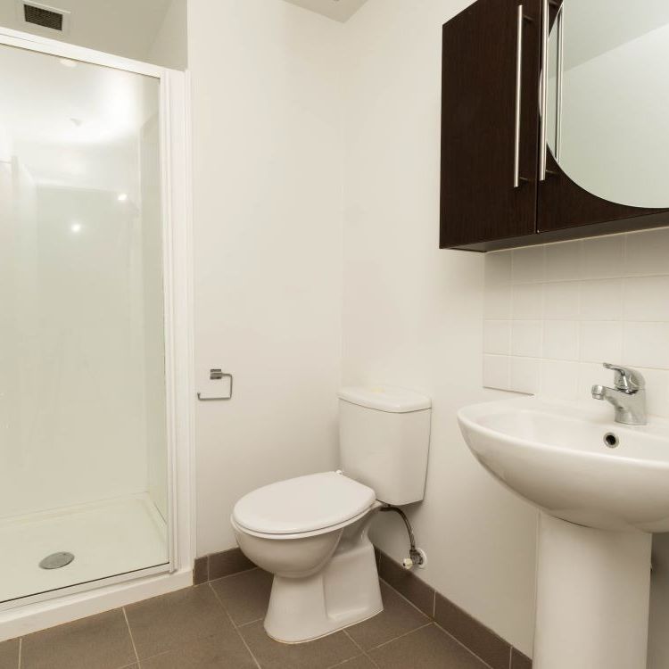 Sunny One Bedroom Apartment with Large Balcony - Photo 1