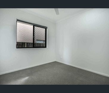 12 Aurora Road, Tannum Sands, Qld 4680 - Photo 1