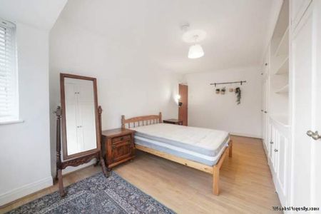 5 bedroom property to rent in London - Photo 4