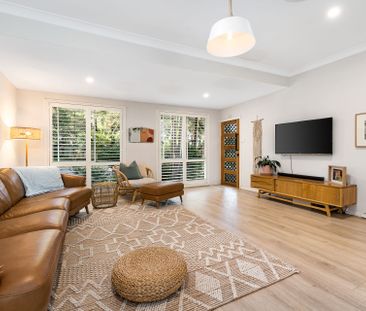 Beautiful Coastal Home - Photo 4