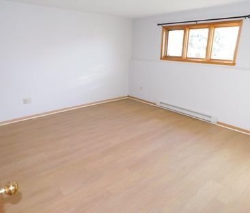 FOR RENT – 20 Feldspar Crescent, Halifax, Nova Scotia - Photo 2