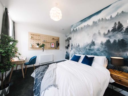 Wonderful 6 Bedroom Charactered Home located in the town centre of Lancaster Room 3 - Photo 3