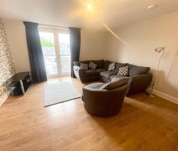 2.7 Apt D Whitehall Square, 181 Sandy Row, Belfast, BT12 5EU - Photo 4