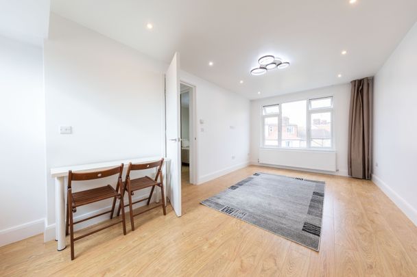 1 Bed Flat, London, NW11 - Photo 1