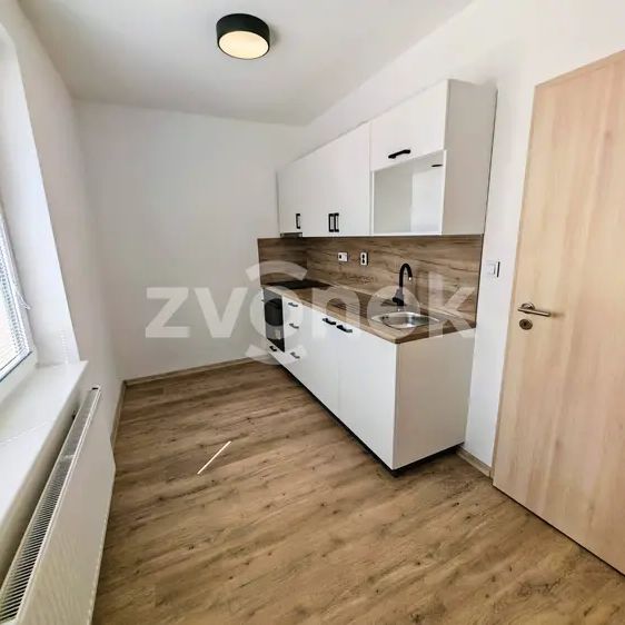 Pronájem bytu 1+1, Otrokovice (byt 2.01) - Photo 1