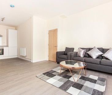 1 bedroom in a house share to rent - Photo 1