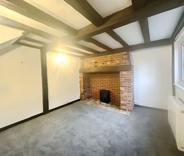 One-Bedroom Cottage - Photo 2