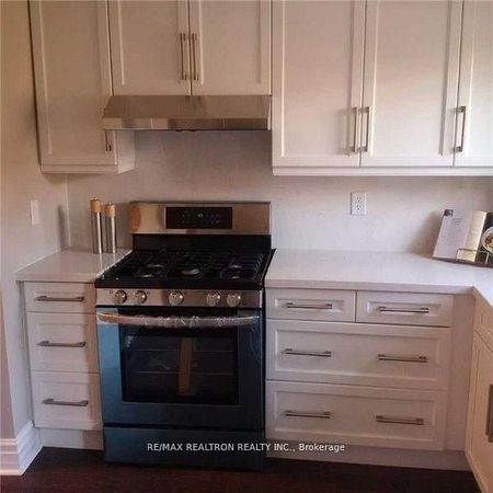 For Lease - 3 Lanark Avenue Unit# Main, Toronto, Ontario - Photo 5