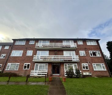 St. Andrew's Square, Surbiton, KT6 ground floor flat to rent - Photo 6